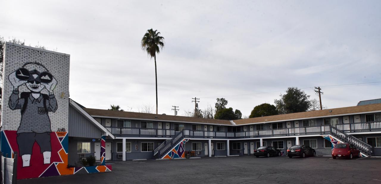 Travel Inn Redding Exterior photo